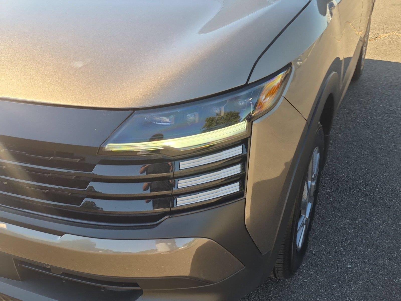 New 2027 Canyon Bronze Metallic Nissan S image 9