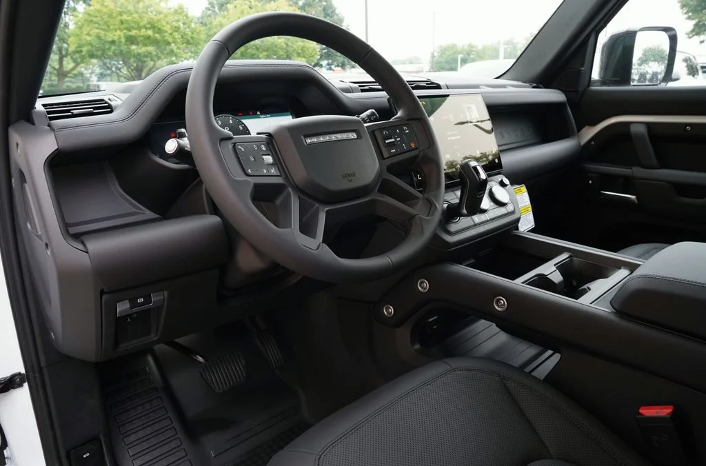 New 2026 Fuji White Land Rover X-Dynamic SE image 14
