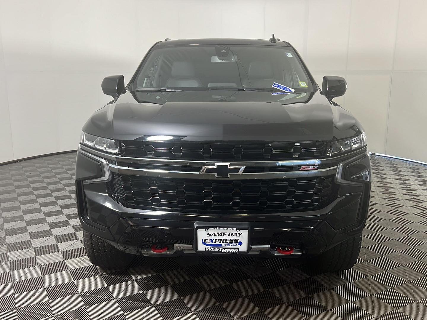 Used 2022 Black Chevrolet Z71 image 7