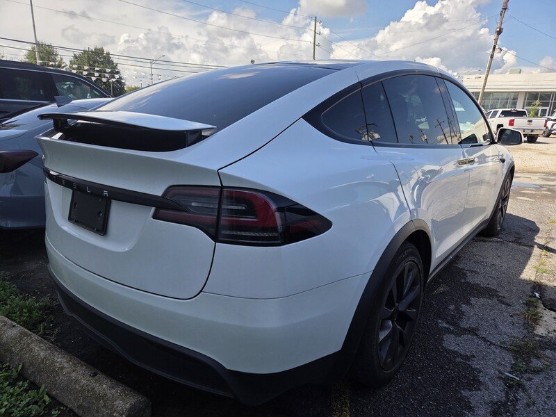 Used 2025  Tesla Base image 4