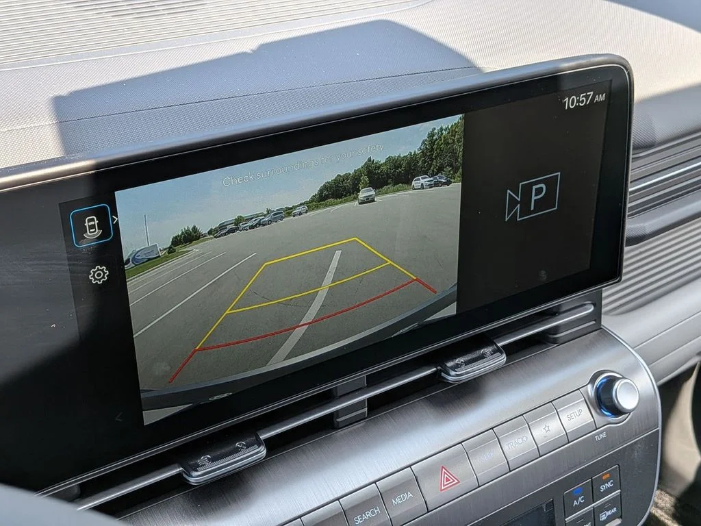 Certified Used 2026 White Hyundai SEL Premium image 19