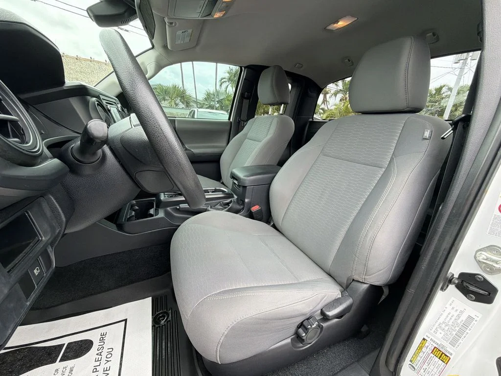Used 2019 White Toyota SR image 24