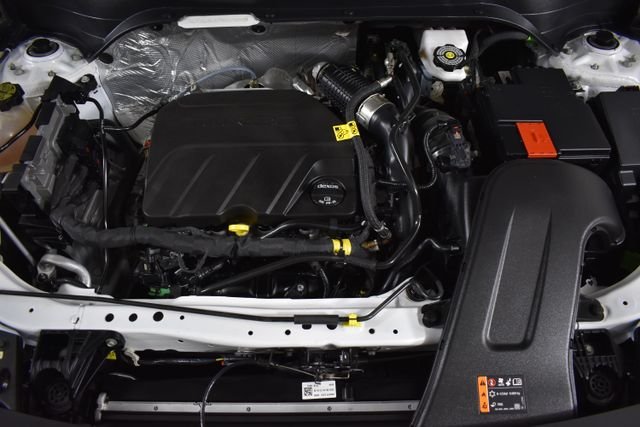 Used 2024 White Chevrolet LT image 18