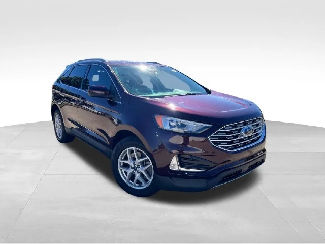 Used 2022 Red Ford SEL image 13