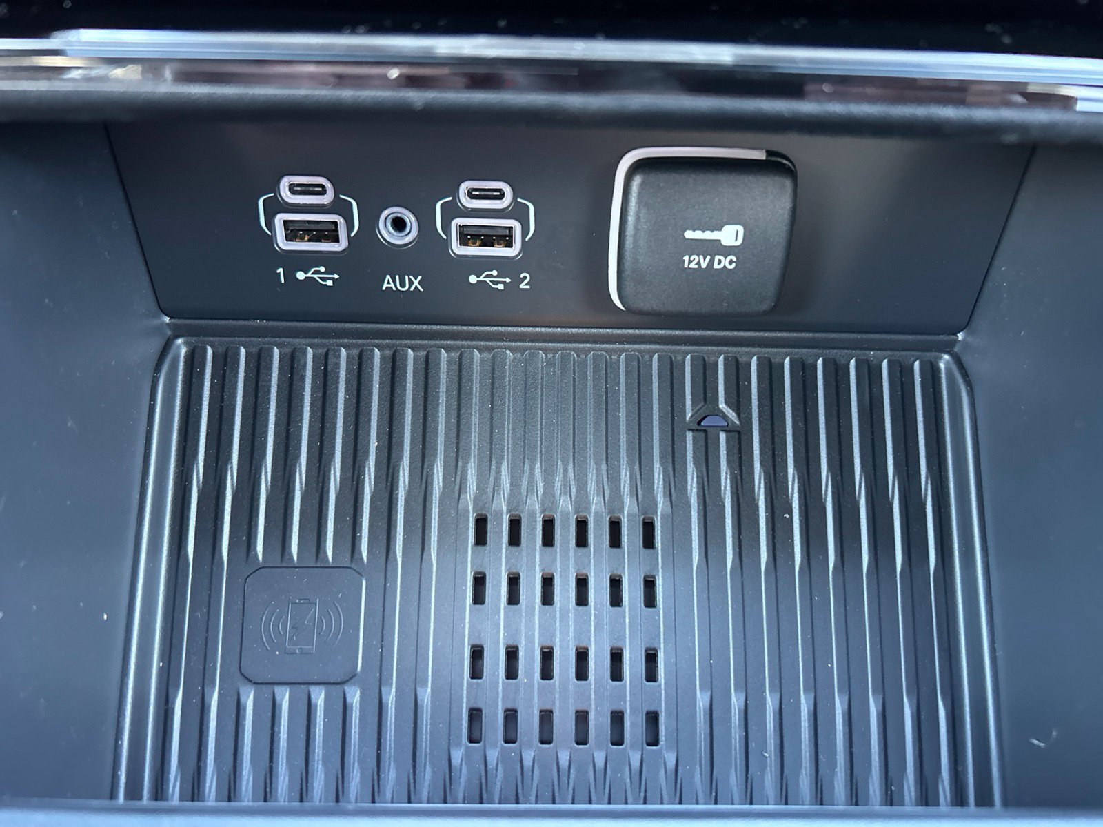New 2027 High-Gloss Black Paint Jeep Laredo Altitude image 29