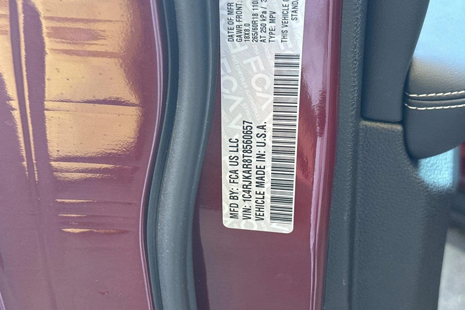 New 2026 Velvet Red Pearl-Coat Exterior Paint Jeep Laredo Altitude image 29