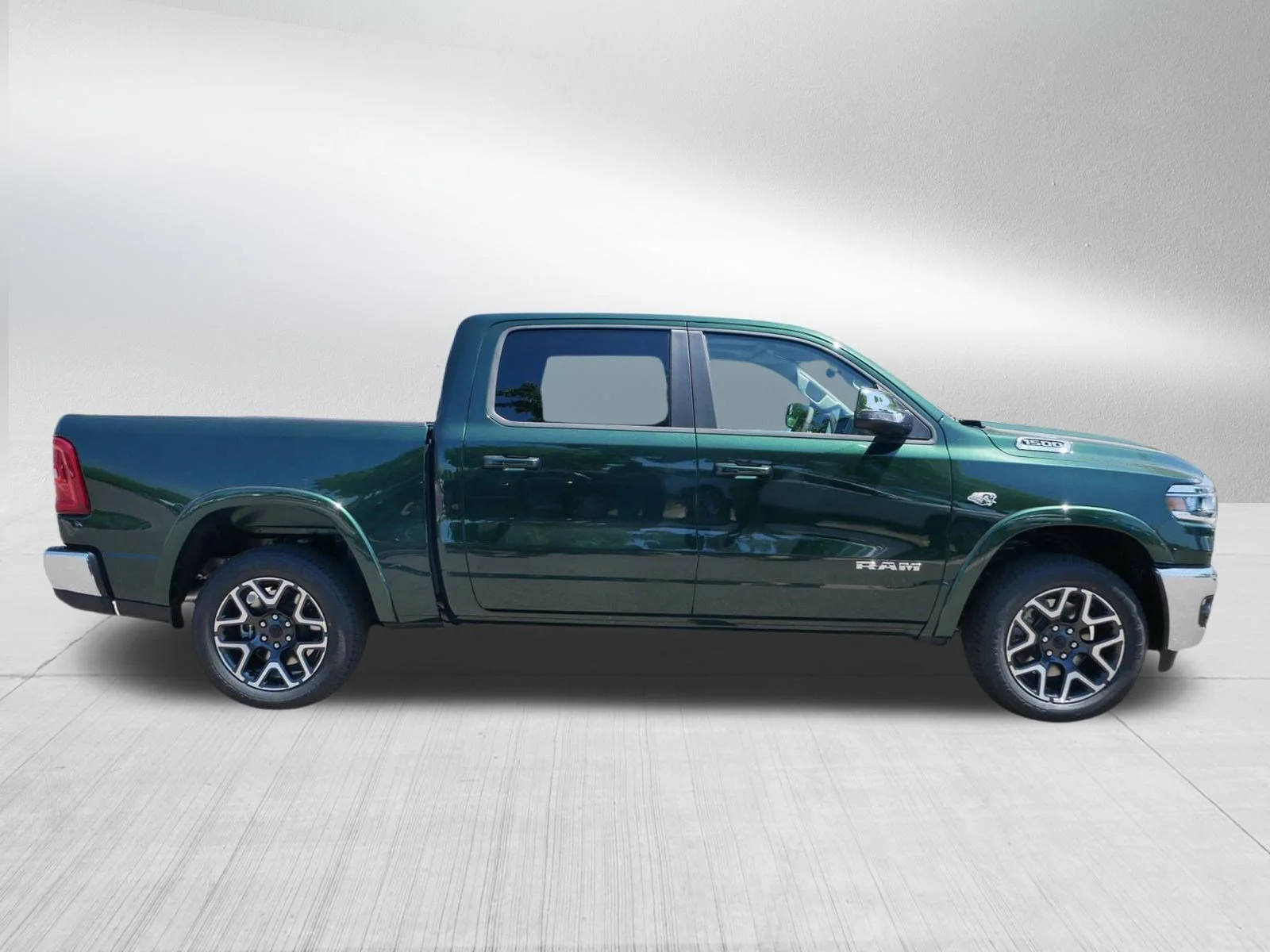 New 2026 Serrano-Green Metallic Exterior Paint RAM Laramie image 8