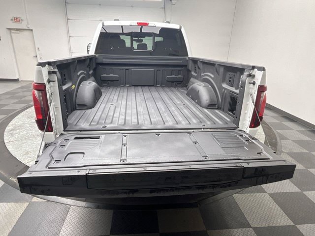 Used 2024 Oxford White Ford XLT image 5