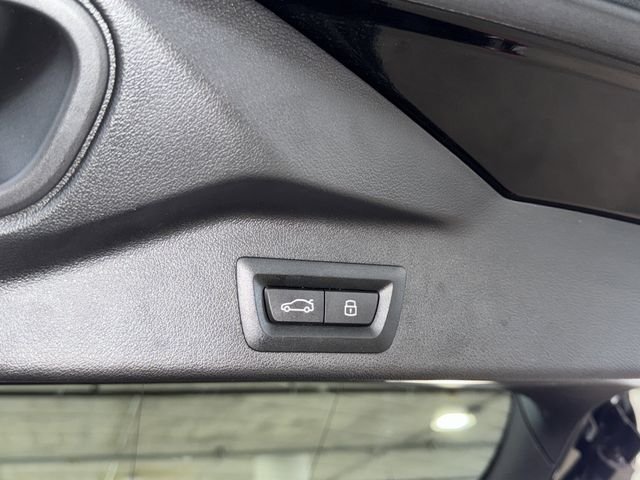 Used 2025 Black Sapphire Metallic BMW sDrive40i image 10