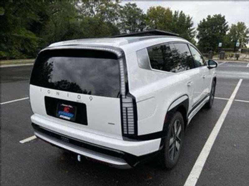 New 2026 Snow White Pearl Hyundai SEL image 5