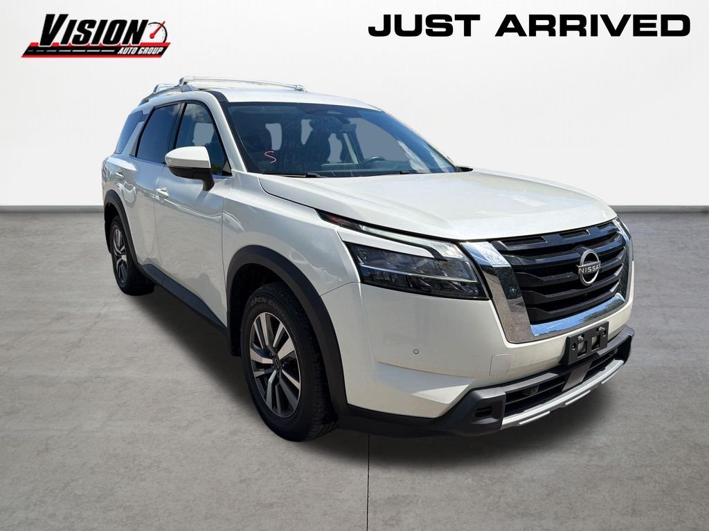 Certified Used 2024 White Nissan SL image 3