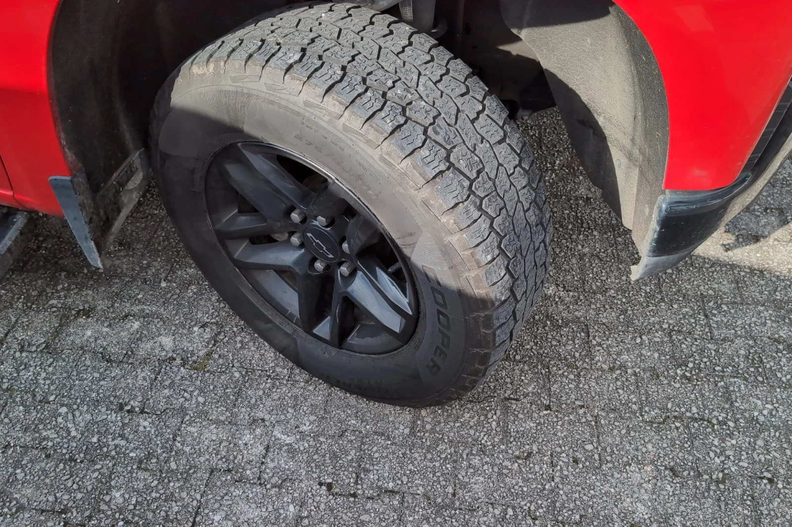 Used 2021 RED HOT Chevrolet LT Trail Boss image 4