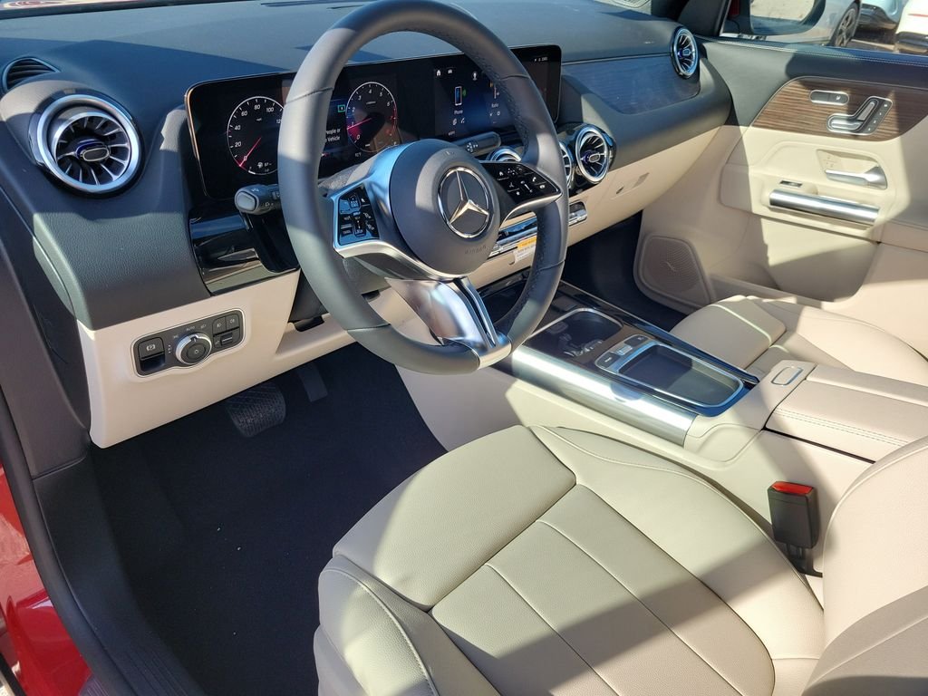 New 2026 MANUFAKTUR Patagonia Red Metallic Mercedes-Benz GLA 250 image 19