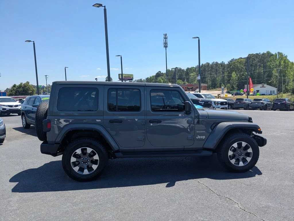 Used 2022 Sting-Gray Clearcoat Jeep Unlimited Sahara image 4