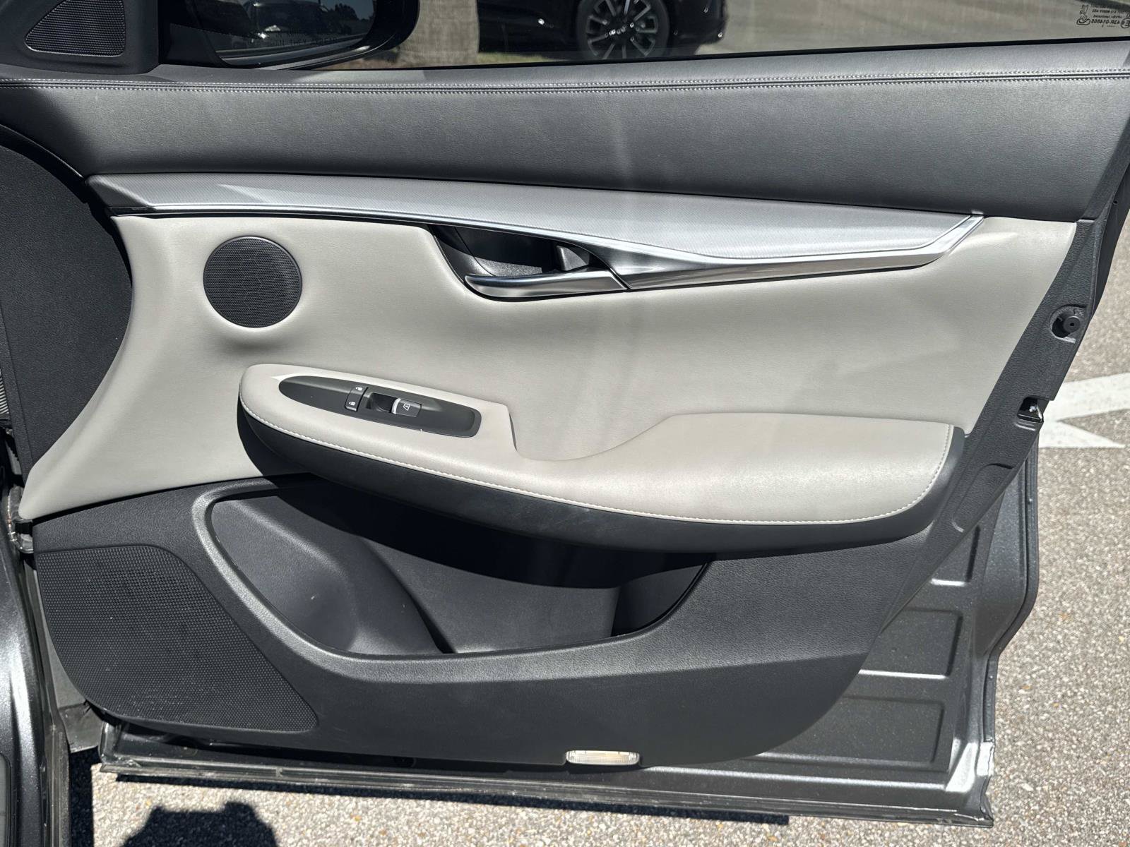 Used 2023 Gray INFINITI LUXE image 15