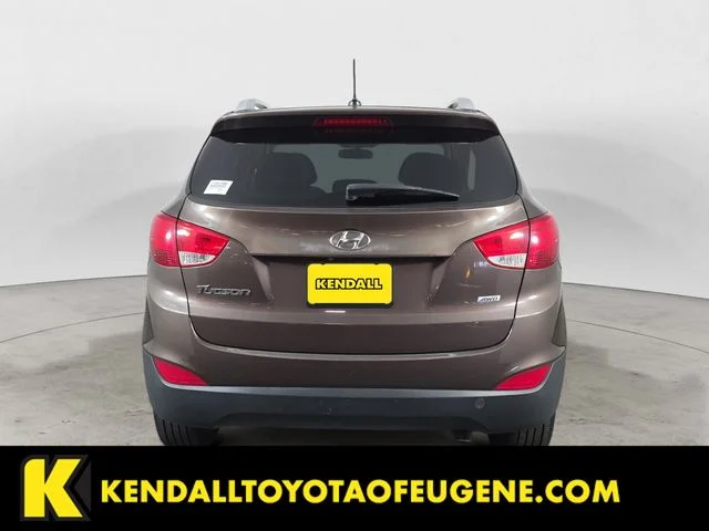 Used 2014 Brown Hyundai SE image 4