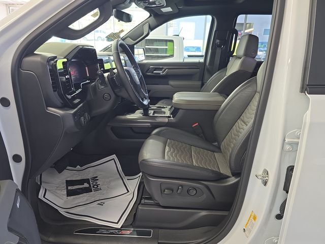 Used 2025 White Chevrolet ZR2 image 14