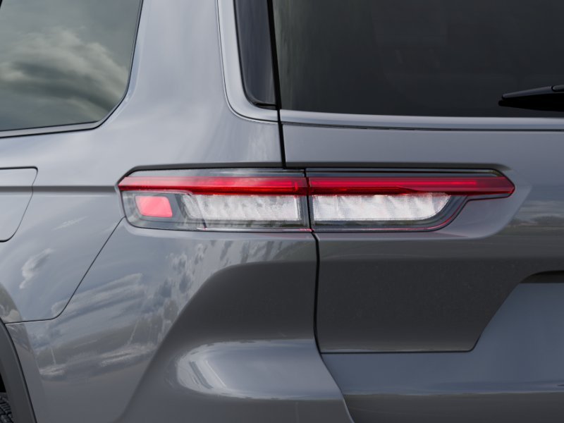 New 2027 Sting-Gray Clear-Coat Paint Jeep Laredo Altitude image 34