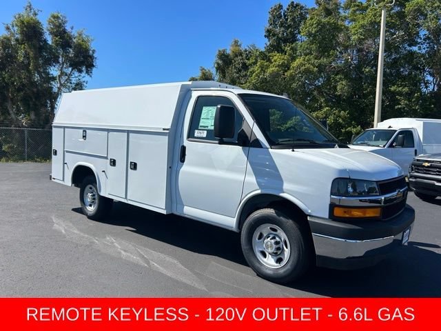 2025 Chevrolet Express Cutaway 3500 1WT