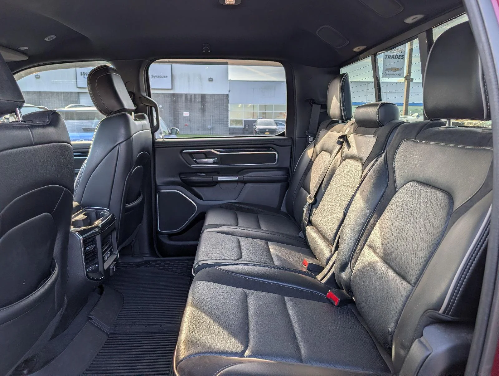 Used 2019 Delmonico Red Pearlcoat Ram Laramie image 10