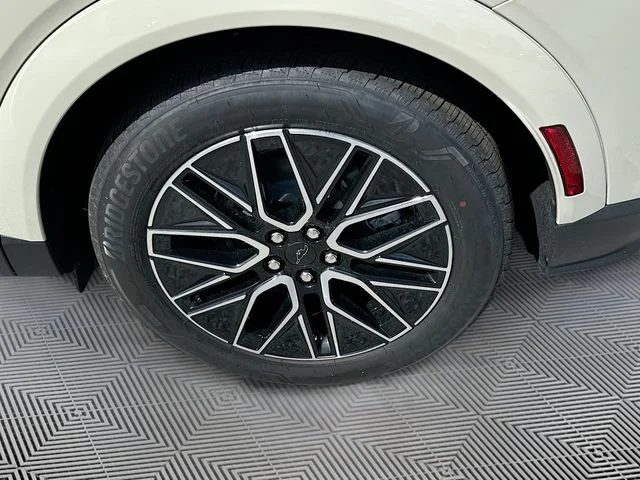 New 2026 Desert Sand Ford Premium image 19