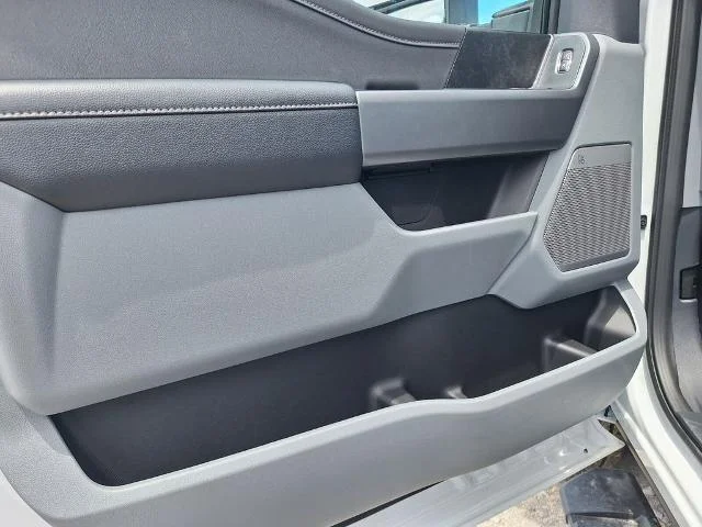 New 2026 Oxford White Ford F-250® XLT image 17