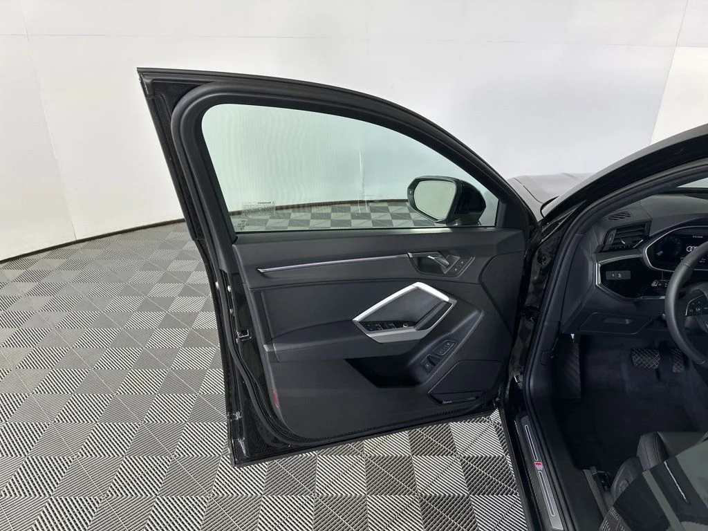 Used 2025 Black Audi Premium Plus image 18