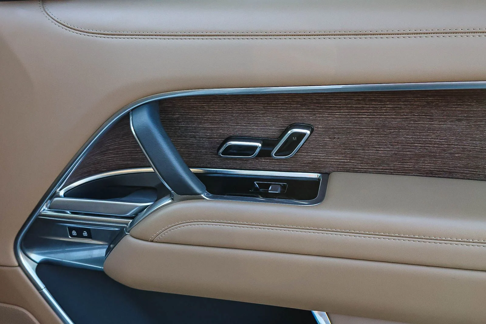 2025 Land Rover Range Rover SE - Photo 19