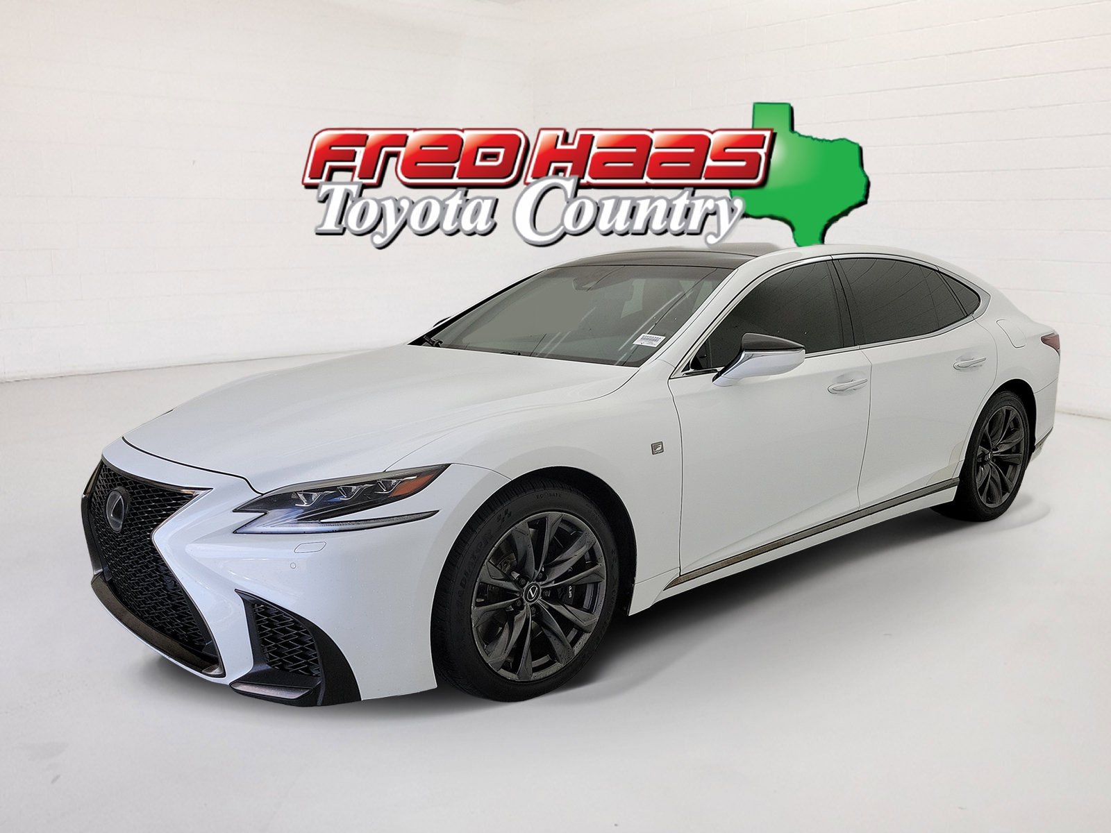 Used 2018 Ultra White Lexus 500 F Sport image 1