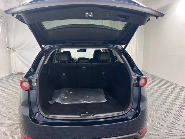 Used 2018 Blue Mazda Touring image 8