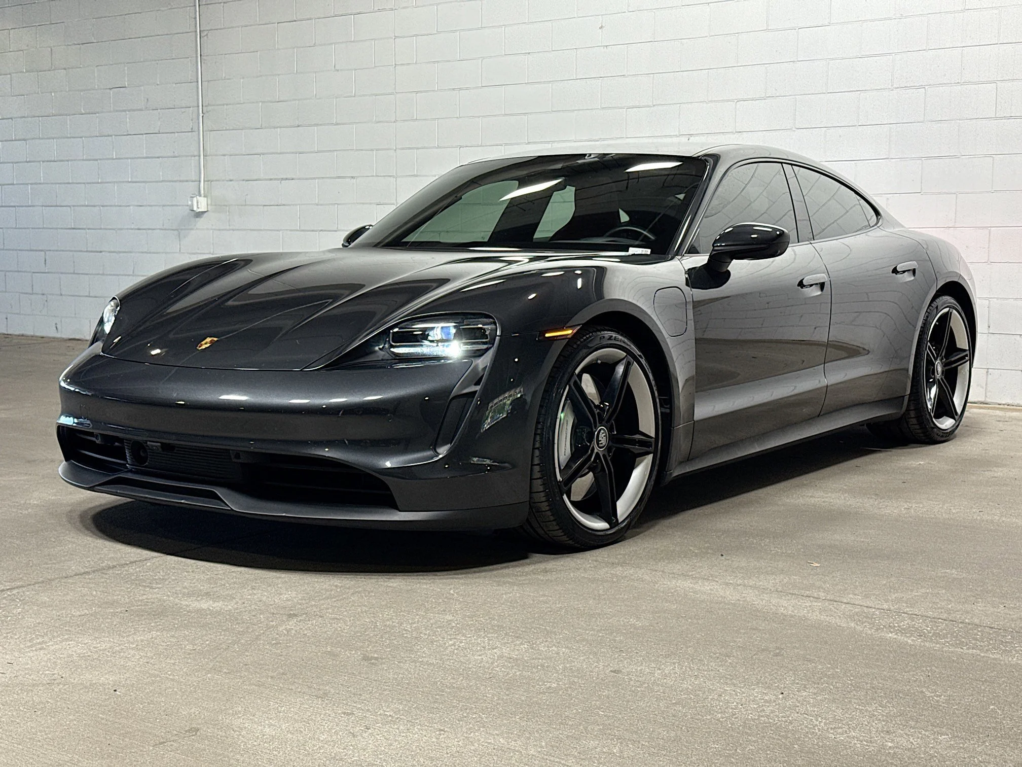 2021 Porsche Taycan -'s photo