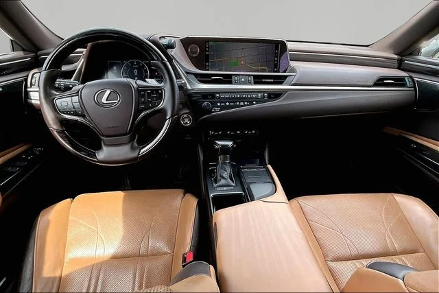 Used 2020 Silver Lexus 350 Luxury image 15