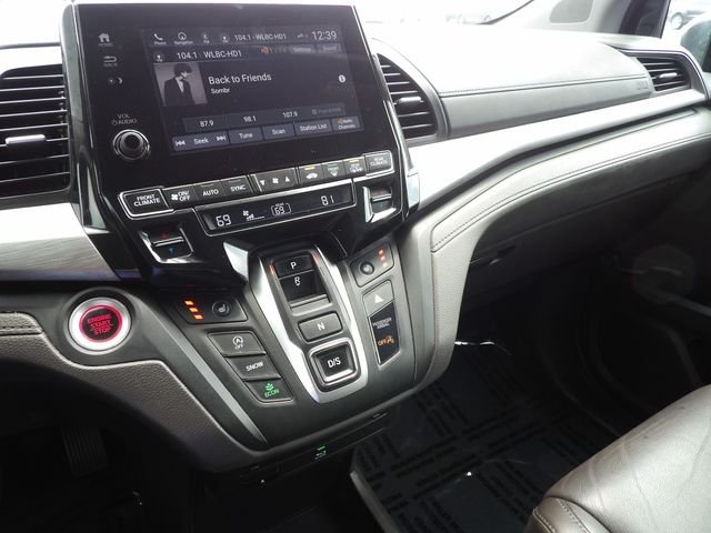 Used 2020 Pacific Pewter Metallic Honda Touring image 31
