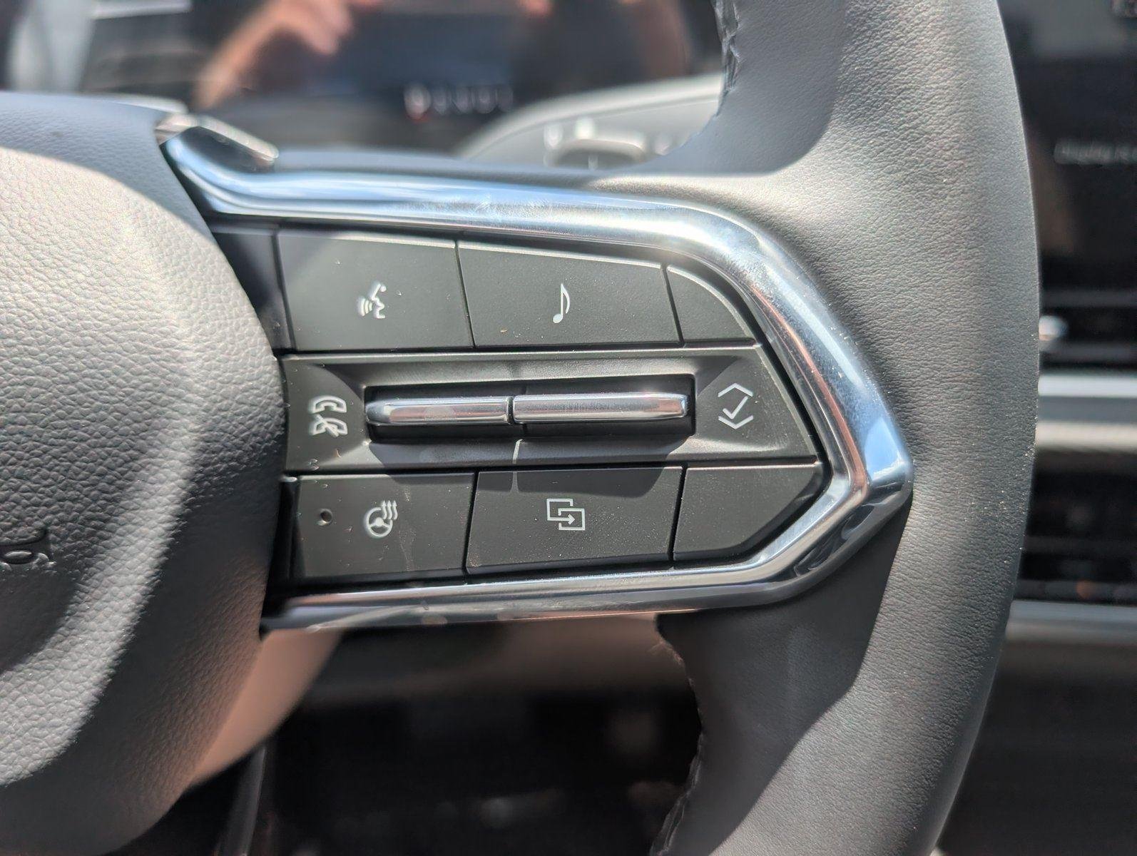 New 2026 Summit White Chevrolet LT image 25
