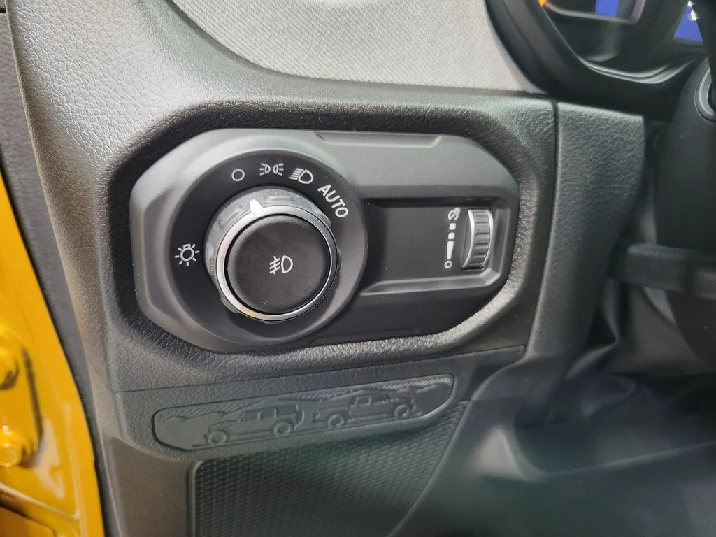 New 2026 Goldilocks Exterior Paint Jeep Sport S image 11