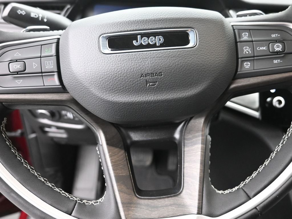New 2026 Velvet Red Pearl-Coat Exterior Paint Jeep Altitude image 17