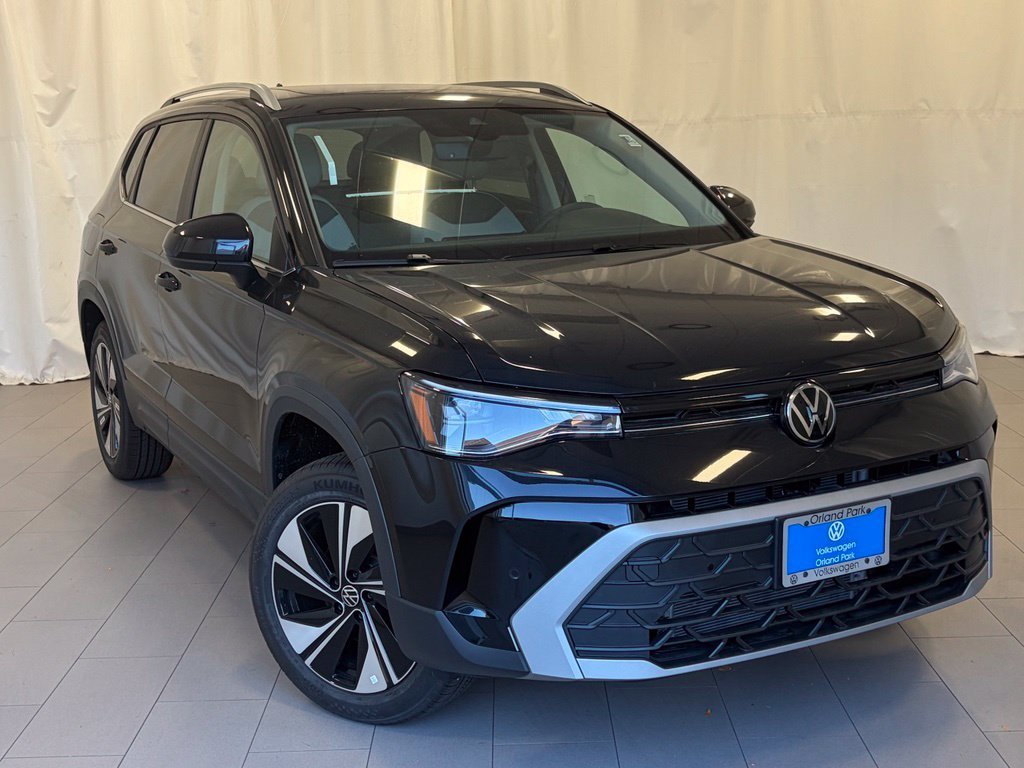 New 2026 Deep Black Pearl Volkswagen 1.5T SE image 6
