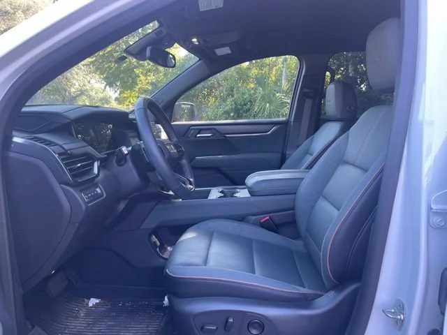 Used 2025 Summit White GMC AT4 image 6