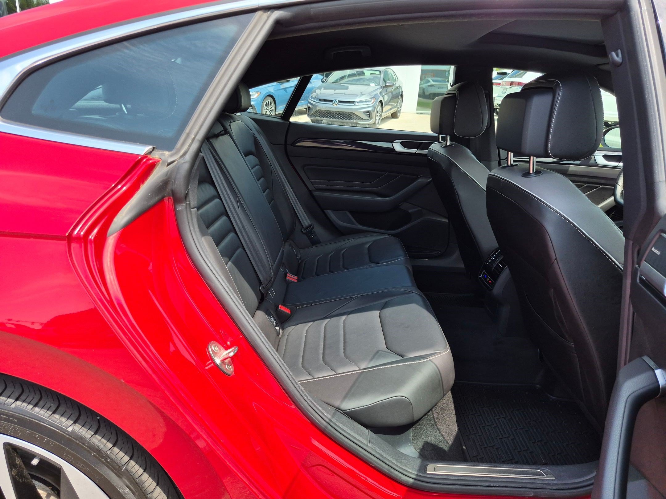 Used 2023 Kings Red Metallic Volkswagen SEL Premium R-Line image 32