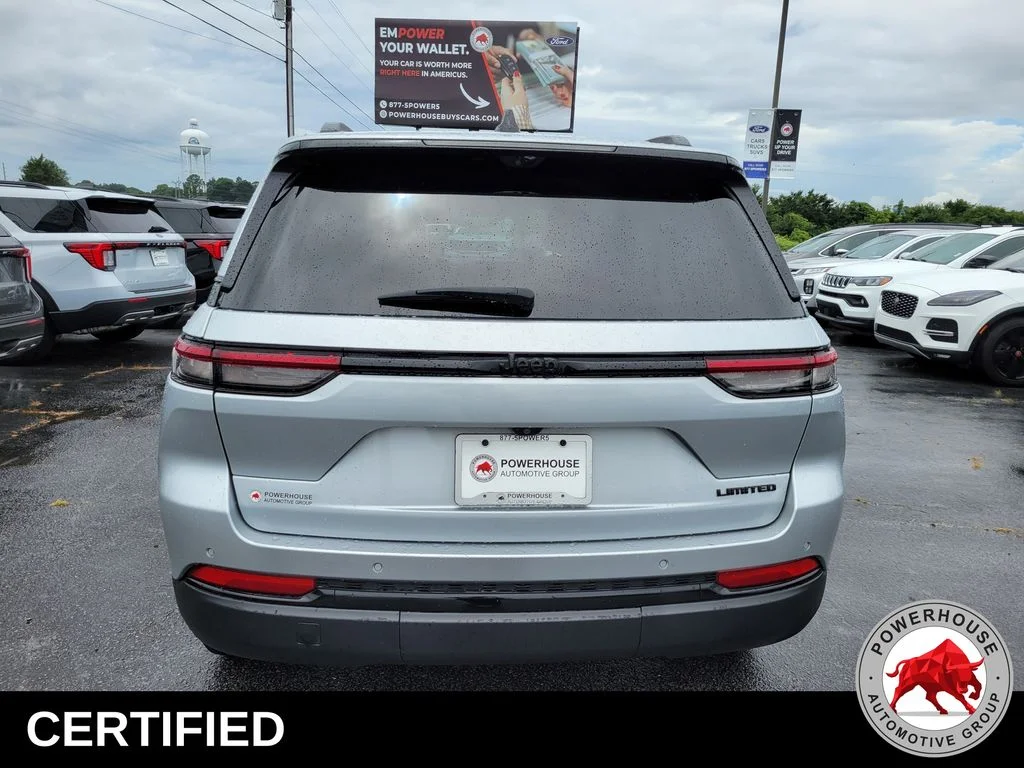 Used 2023 Silver Jeep Limited image 5