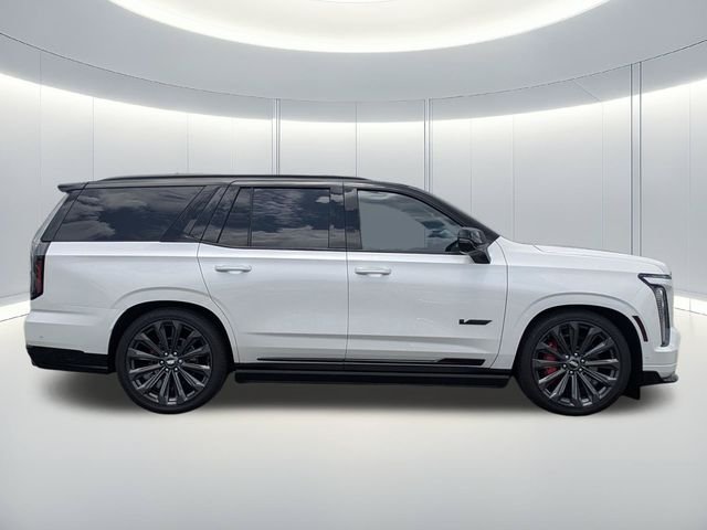 Used 2025 White Cadillac V-Series image 7