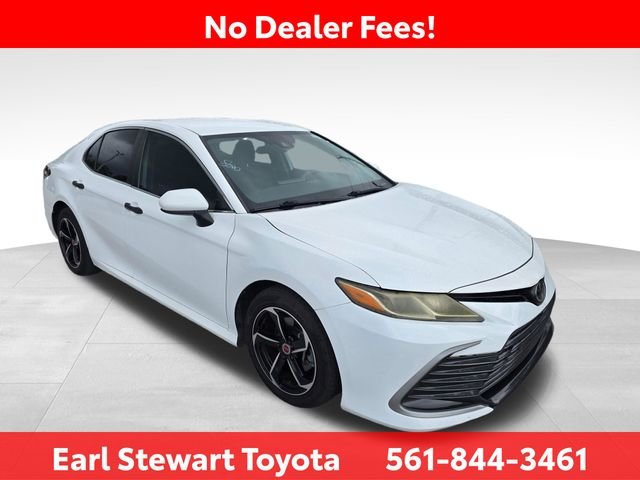 Used 2022 White Toyota LE image 2