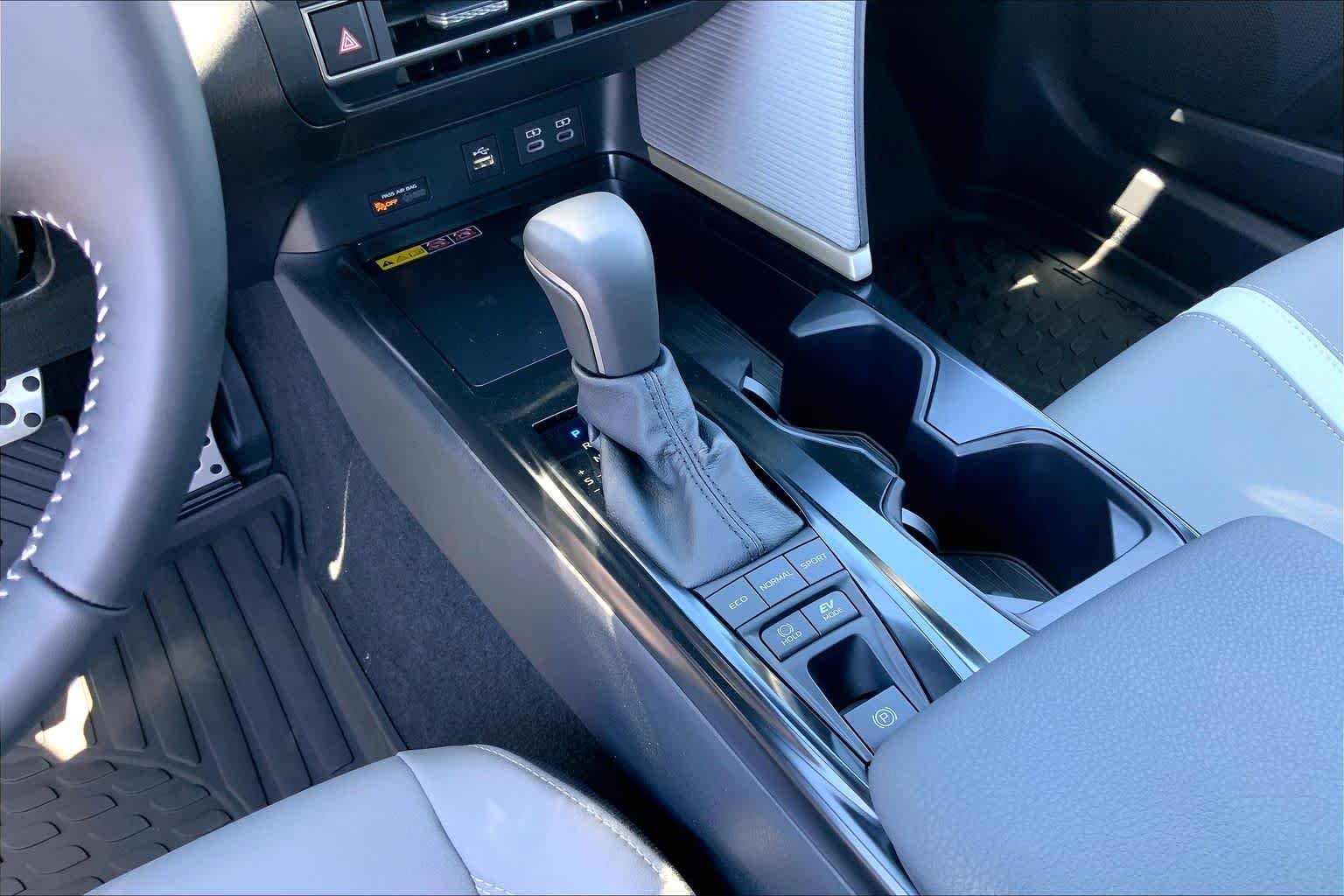 New 2026 Heavy Metal Toyota SE image 7