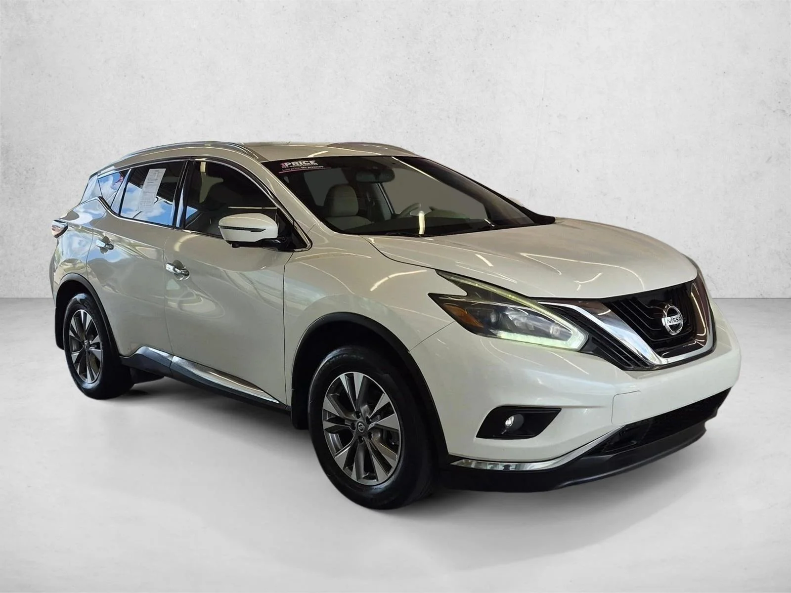 Used 2018 Pearl White Nissan SL image 3