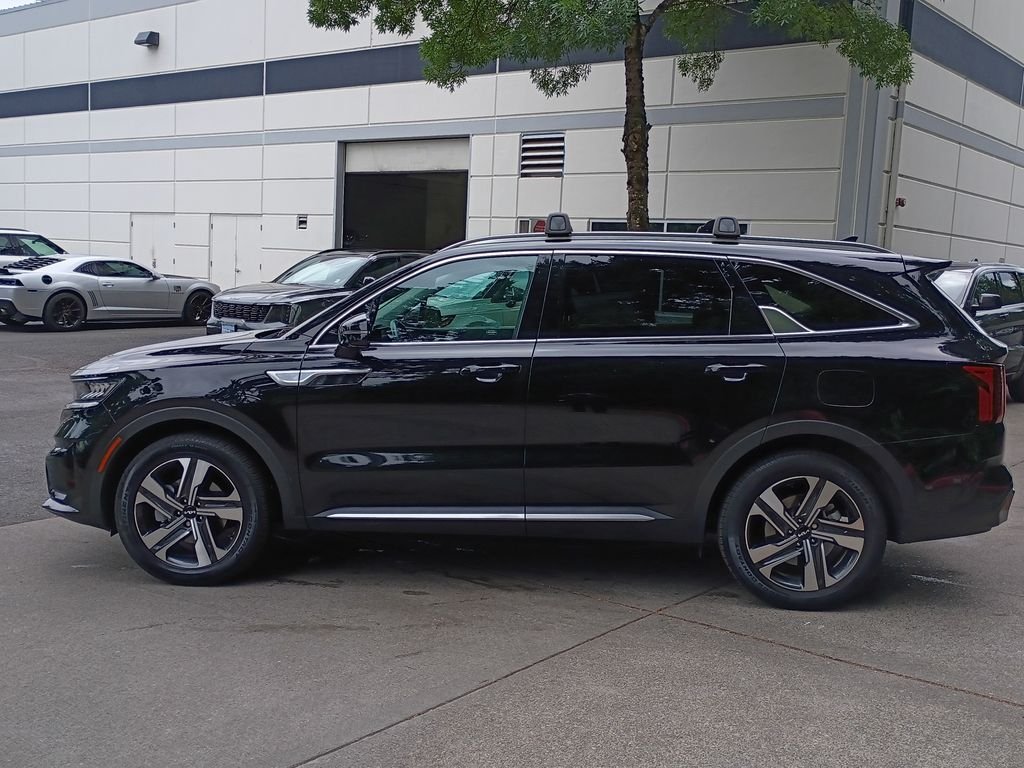 Used 2023 Aurora Black Kia EX image 7
