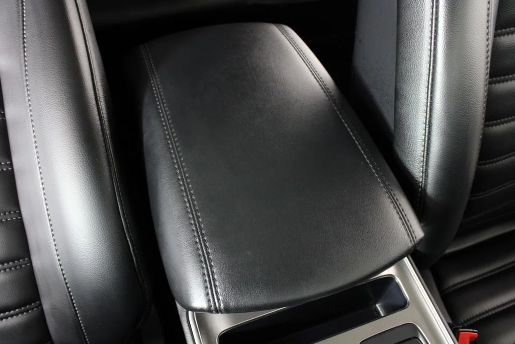 Used 2024 White Ford SEL image 19
