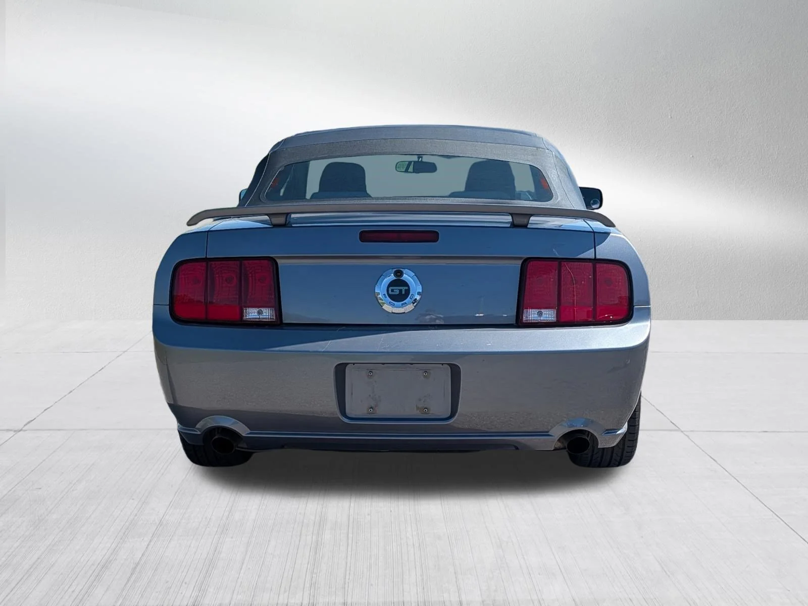 Used 2006 Satin Silver Metallic Ford GT Premium image 6