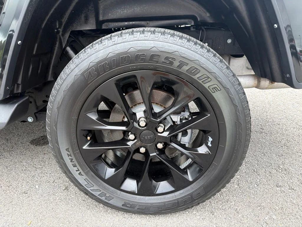 Used 2023 Black Jeep Overland image 12