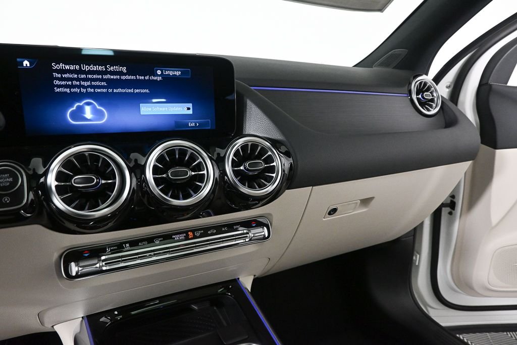 New 2026 Polar White Mercedes-Benz GLA 250 image 13