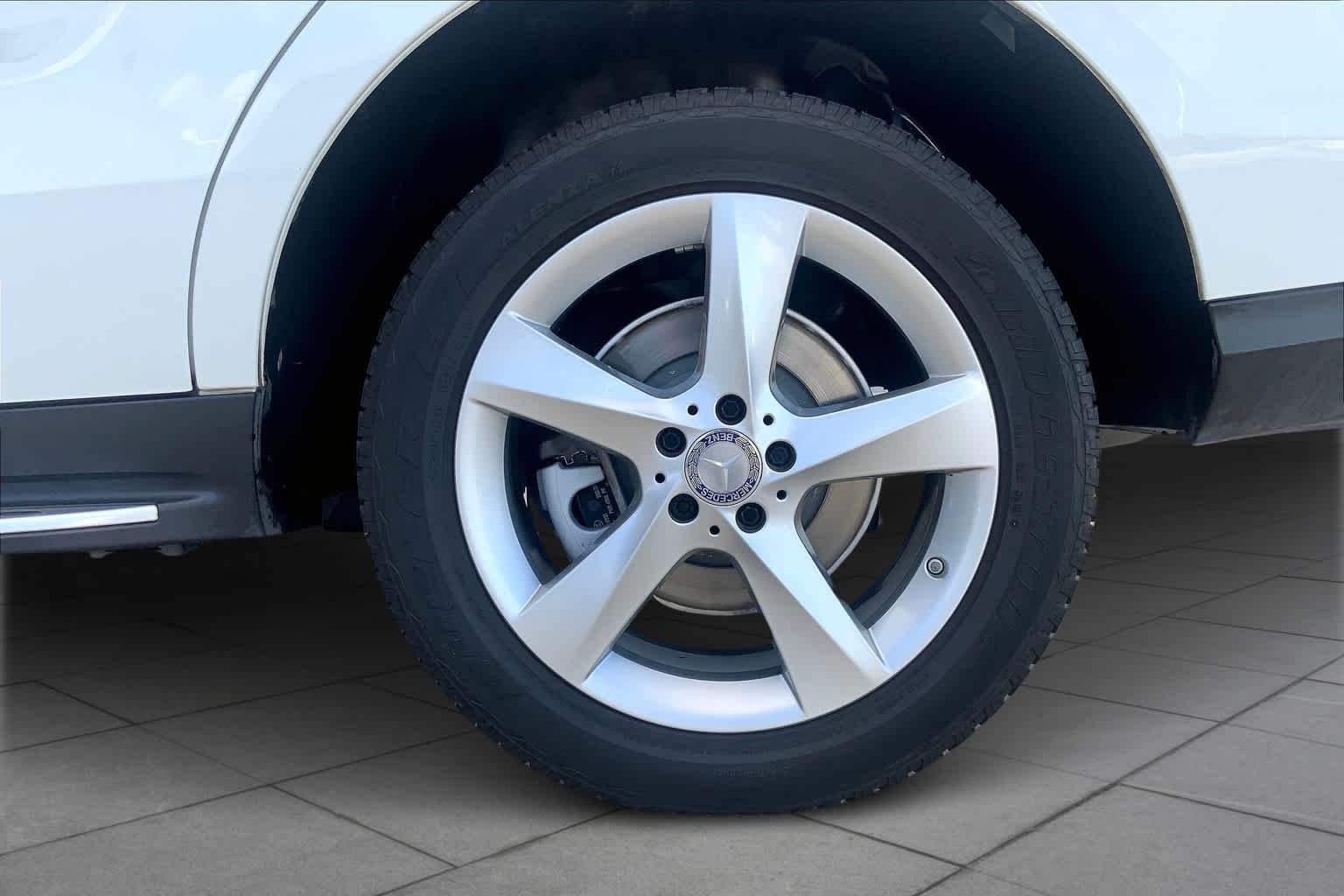 Used 2017 Polar White Mercedes-Benz GLE 350 image 11